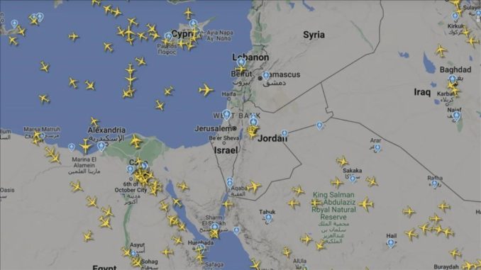 israile-hava-ablukasi-husilerden-sert-tehdit-binlerce-yolcu-israil-disinda-mahsur-kaldi-g3rcdlal.webp
